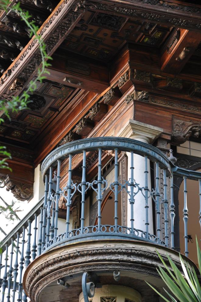 seville ornate balcony2
